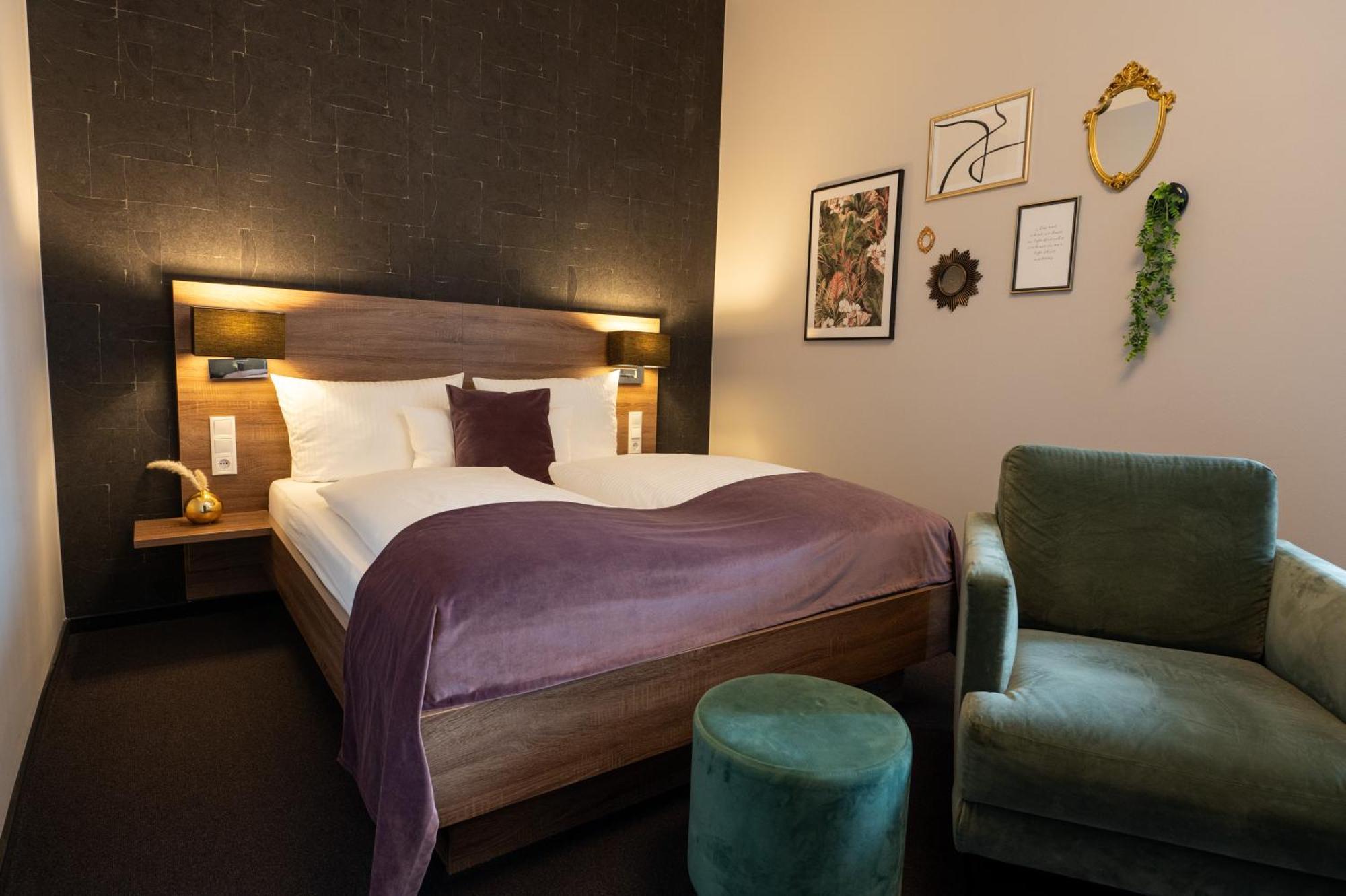 V Boutique Hotel 4*